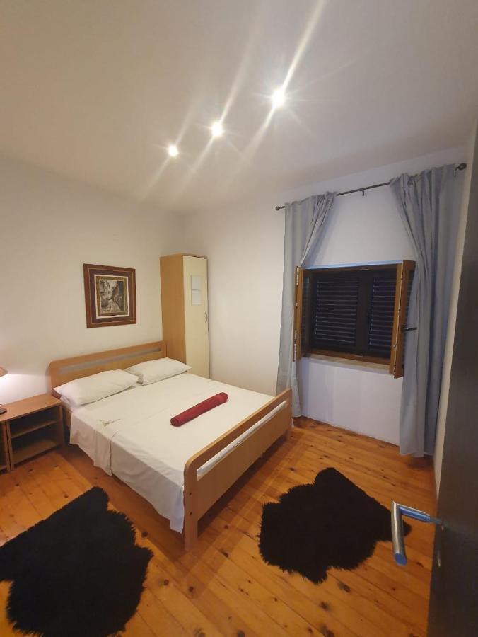 Apartments Bagaric Трогир Екстериор снимка