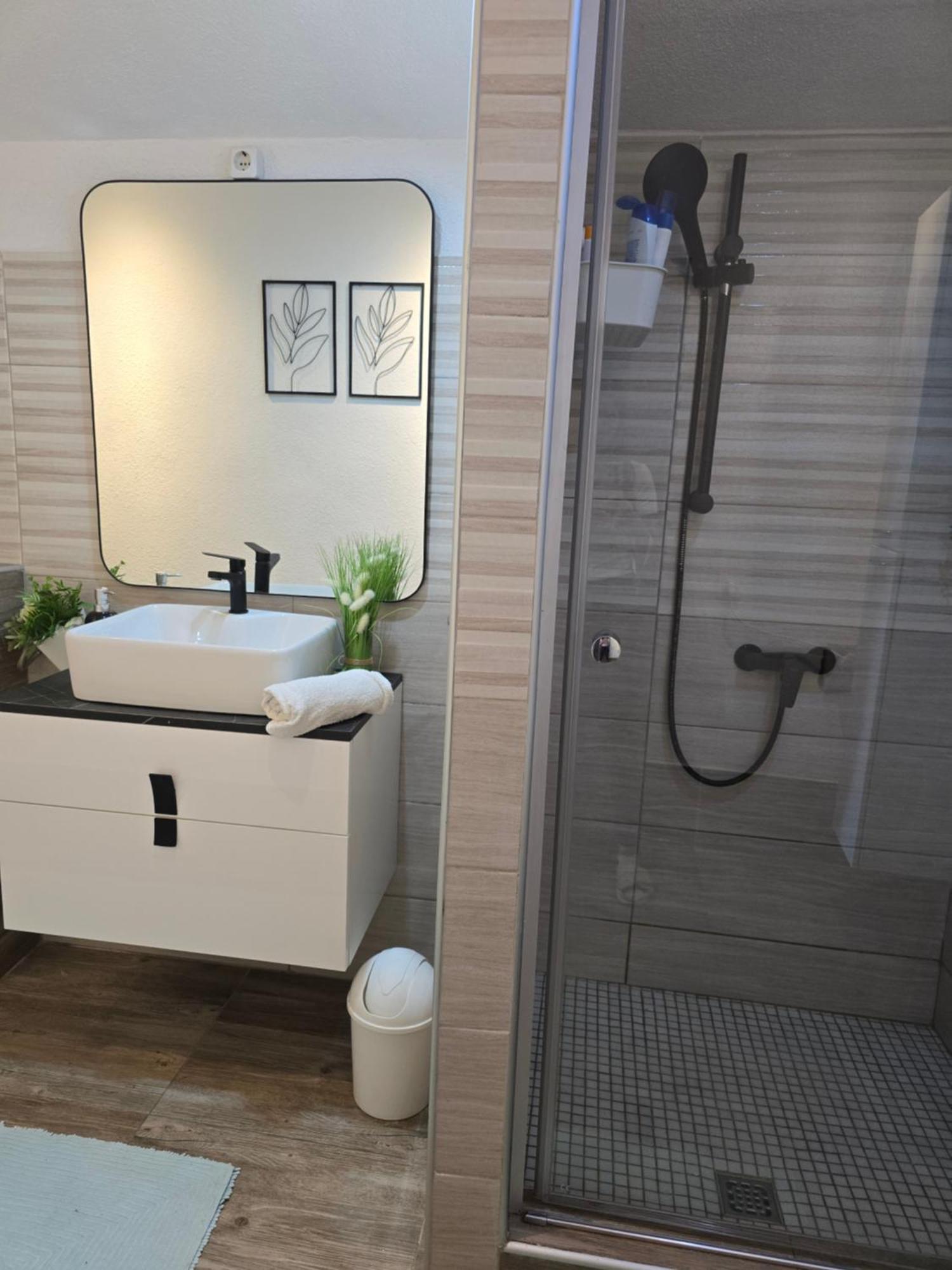 Apartments Bagaric Трогир Екстериор снимка