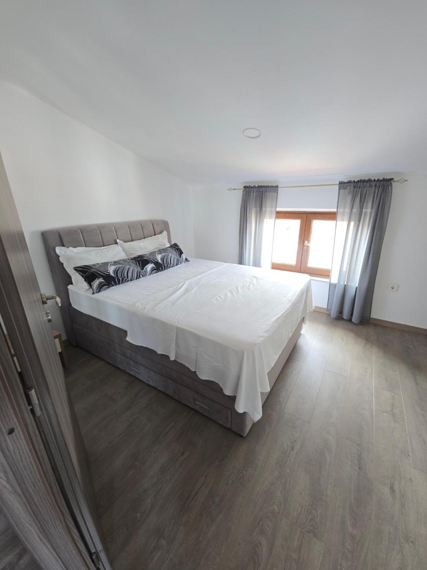 Apartments Bagaric Трогир Екстериор снимка